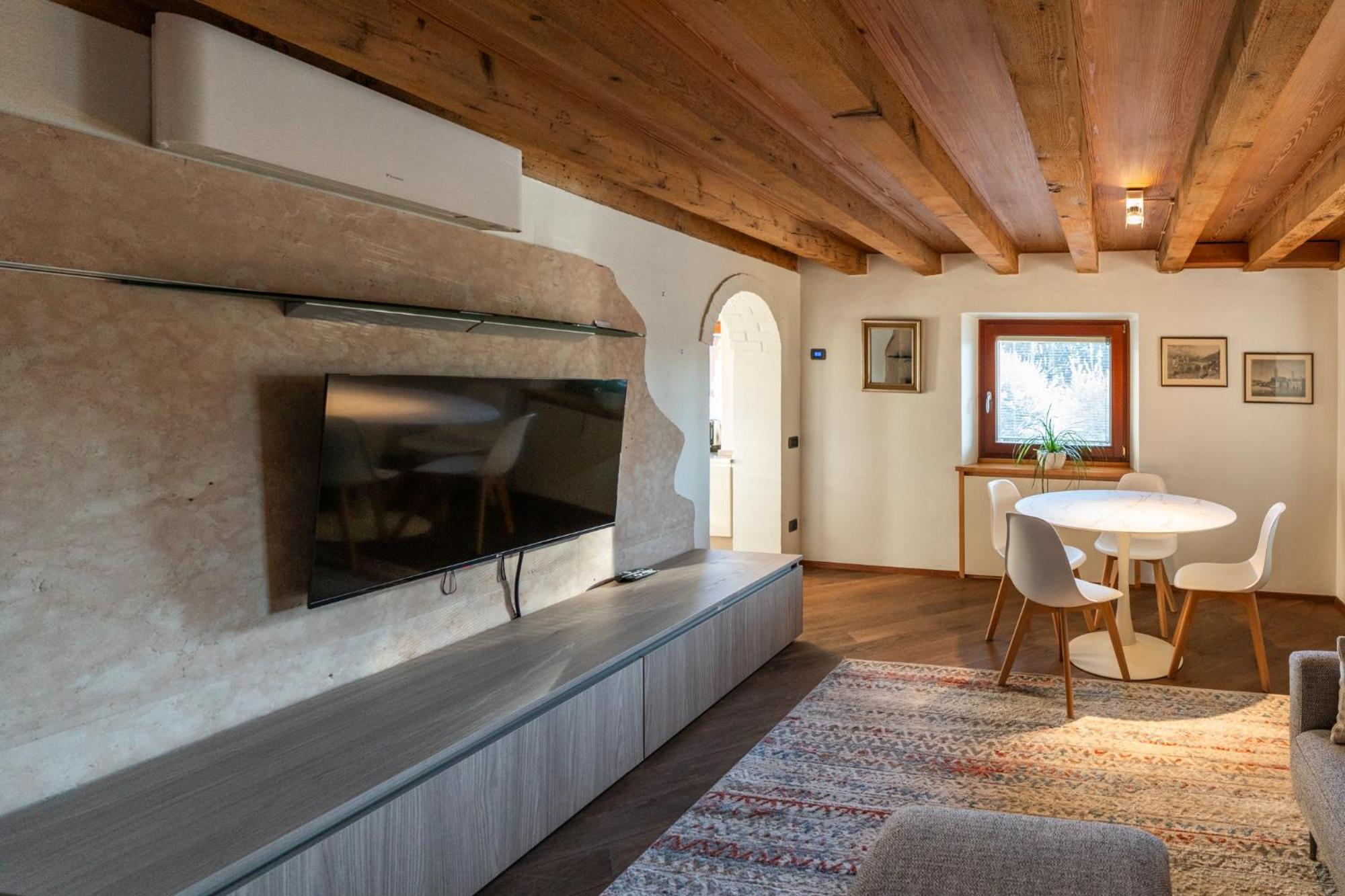 La Finestra Sul Ponte By Postcardsfrom Bed & Breakfast Verona Ngoại thất bức ảnh